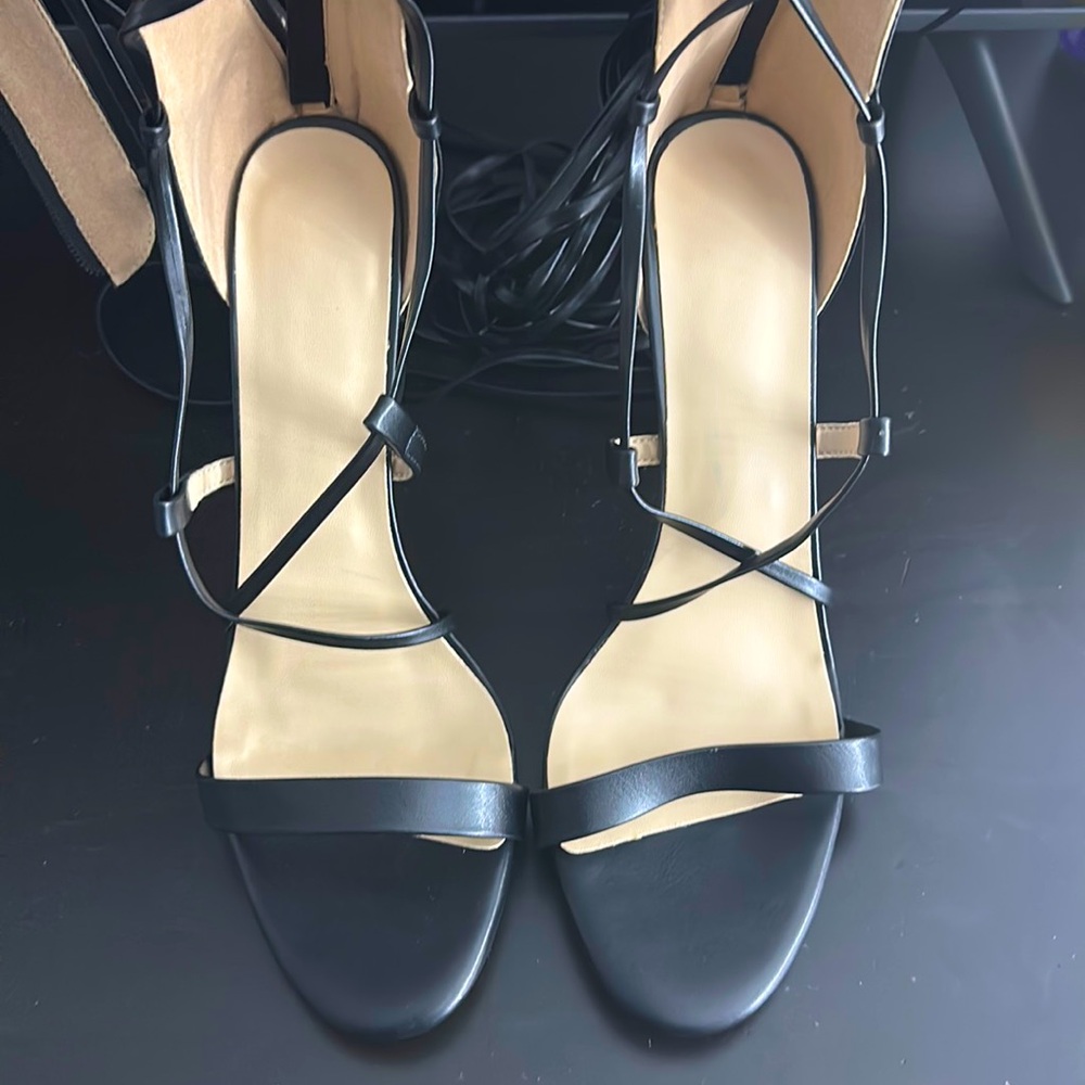 Knee high Criss Cross Black Heels